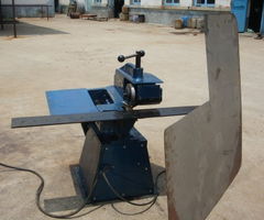 雙驅(qū)滾剪機(jī)GKZ100與電桿用滾焊機(jī)的協(xié)同應(yīng)用與優(yōu)勢(shì)分析